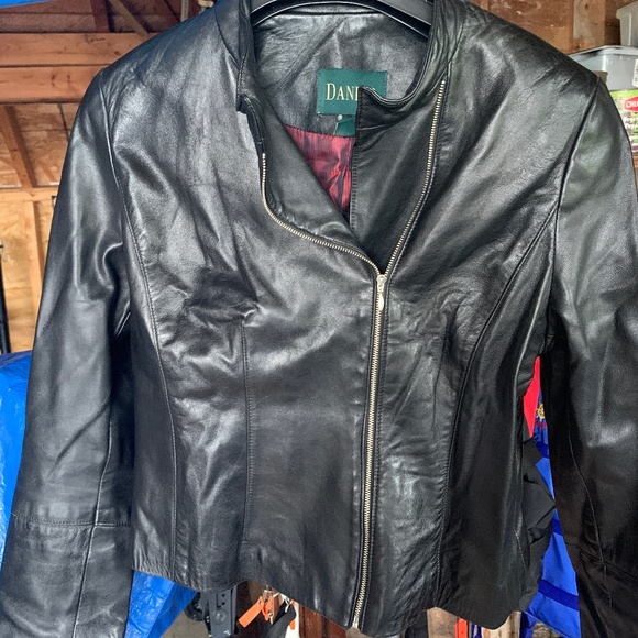 Ladies Leather coat - Picture 1 of 2